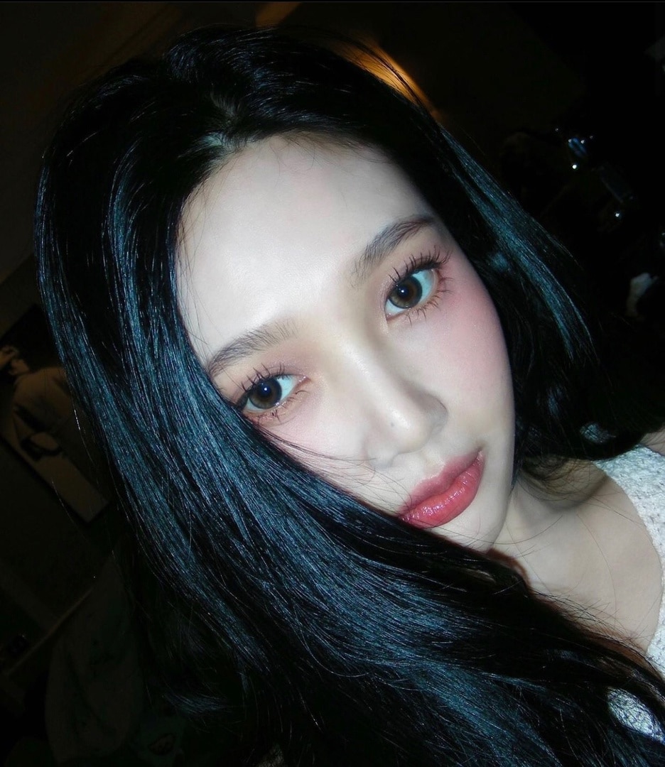 [DISQUS] Нетизены заявляют, что Джой из Red Velvet выглядит иначе на новых снимках