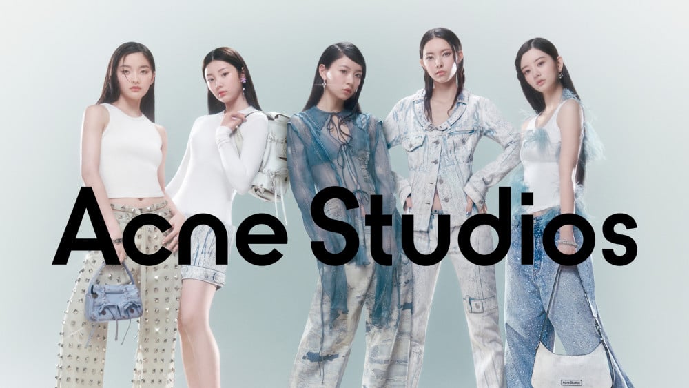 Новая группа HYBE ILLIT приняла участие в глобальной кампании бренда Acne Studios