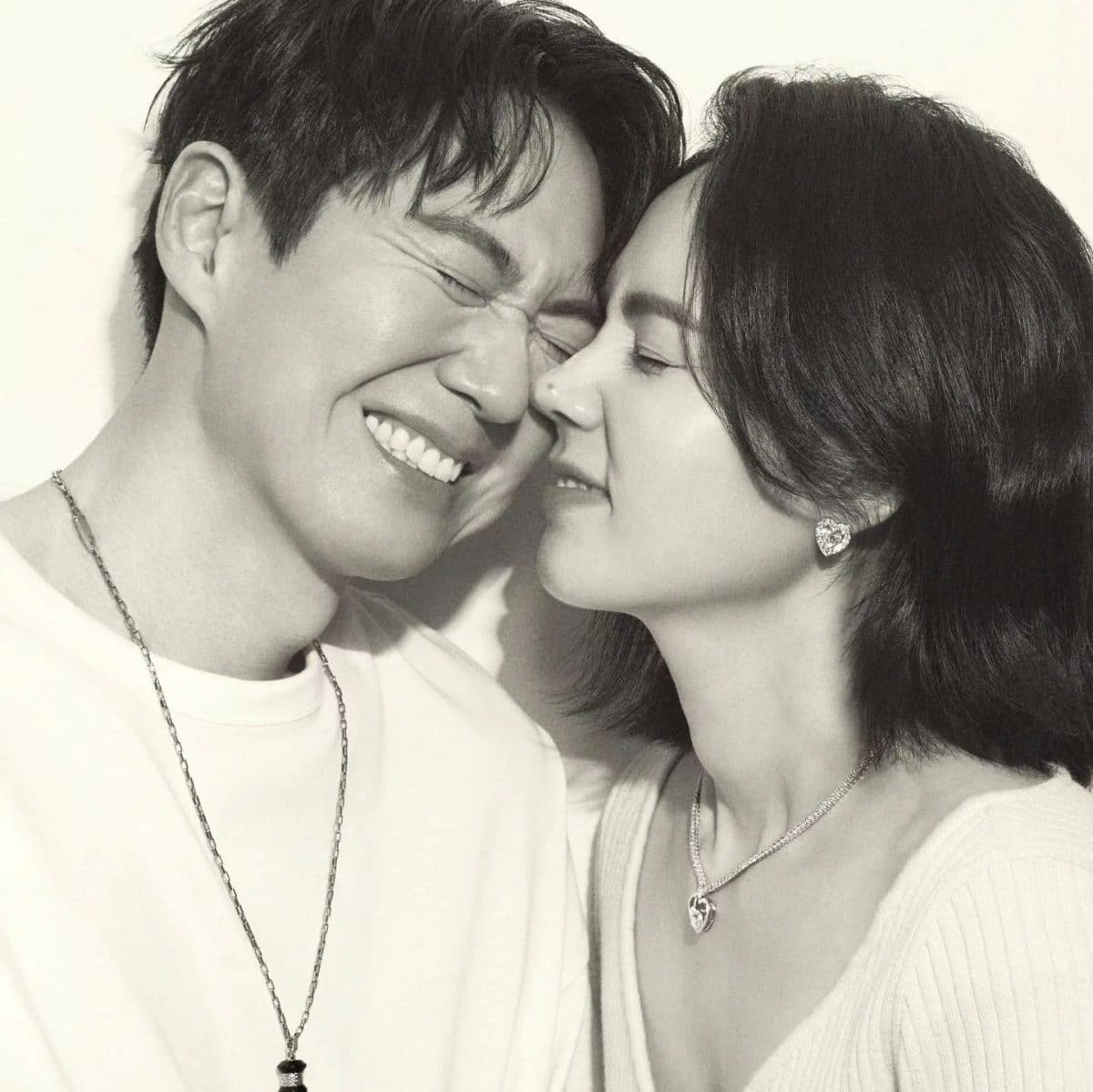 Хан Га Ин и Ён Джон Хун представили 1-ю совместную фотосессию после 19 лет брака