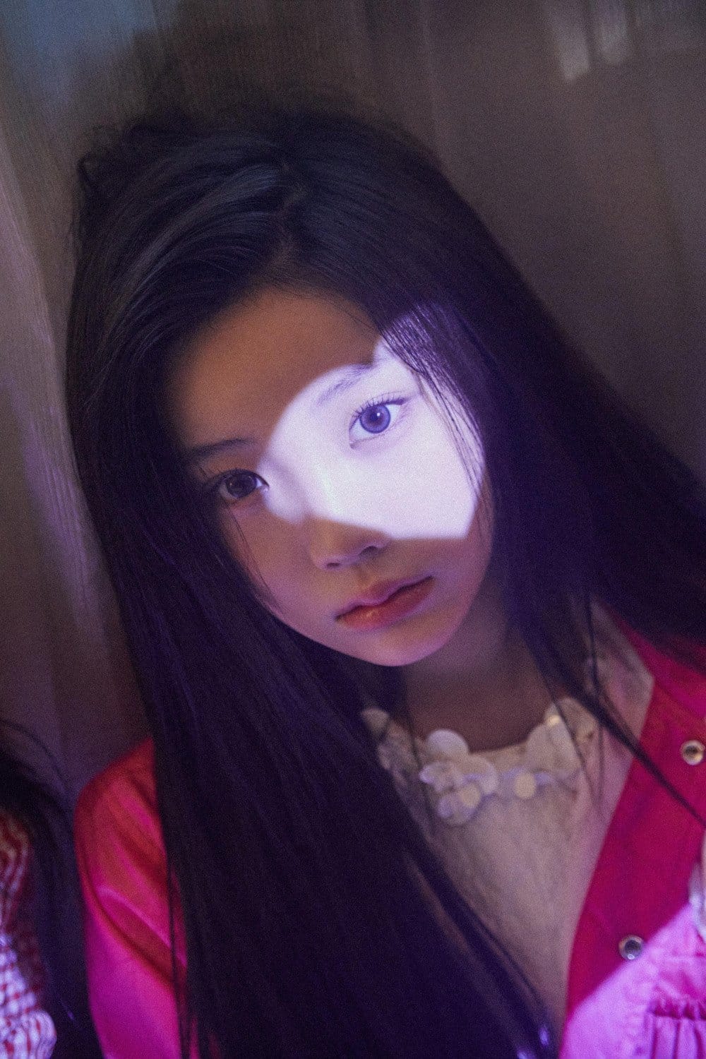 ILLIT представляют дебютный мини-альбом "Super Real Me" с милым видео-тизером и новыми фото