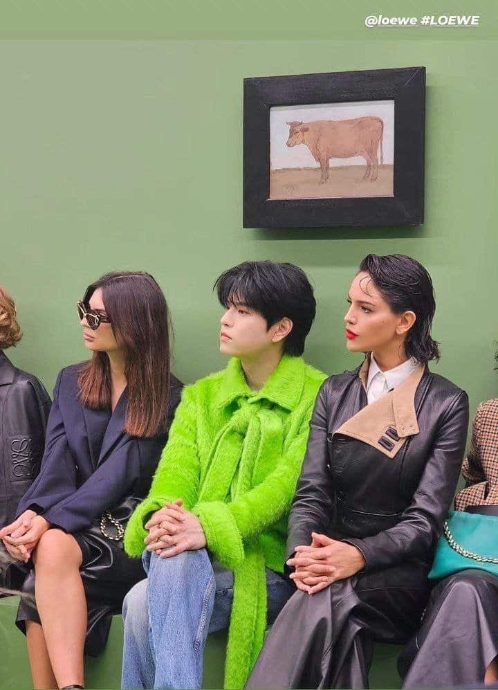 Жизель из aespa, Сынмин из Stray Kids и тайские актёры на показе LOEWE на Неделе моды в Париже