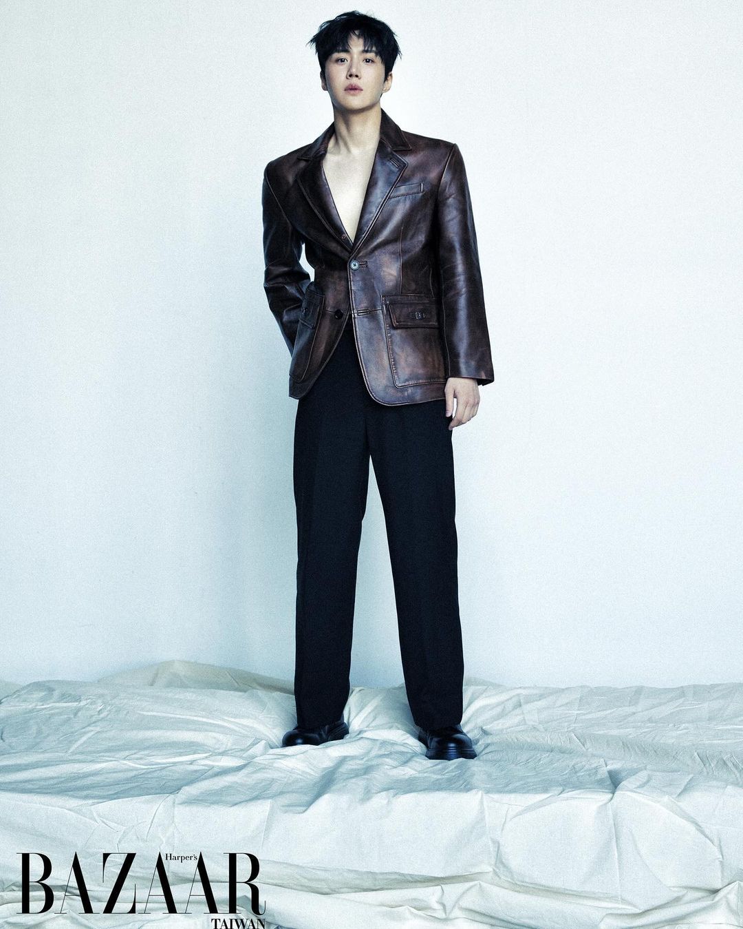 Актёр Ким Сон Хо в фотосессии для апрельского выпуска Harper's Bazaar Taiwan