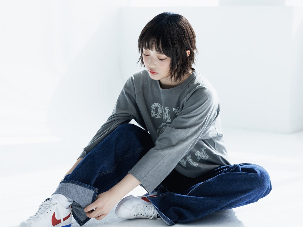 В разгар баталий Мин Хи Джин и HYBE, NewJeans публикуют первые тизеры к синглу "How Sweet"