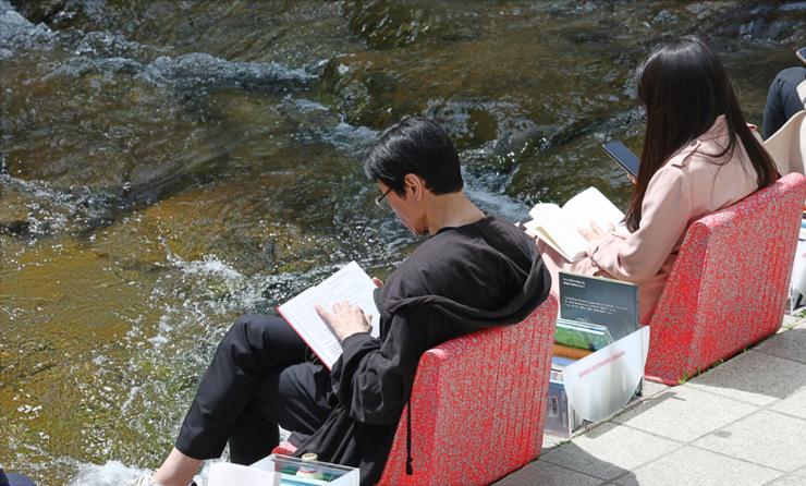 В прошлом году 6 из 10 взрослых корейцев не прочитали ни одной книги