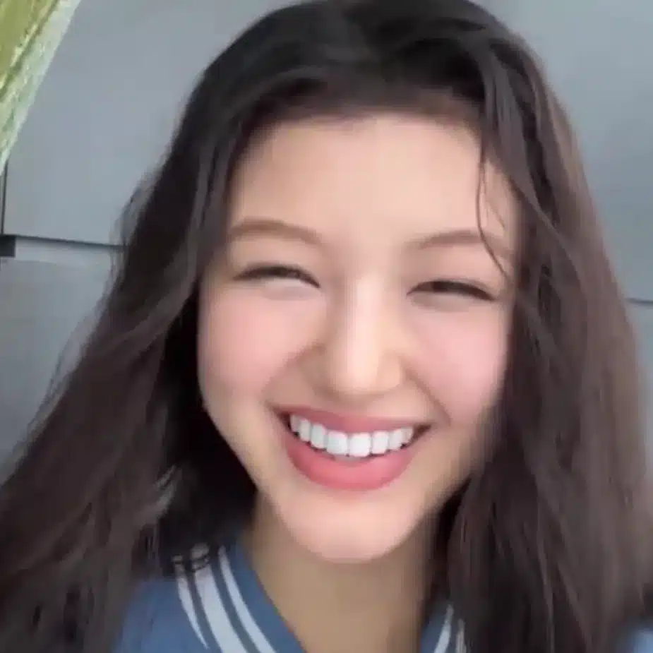 9 K-Pop айдолов с самыми милыми улыбками (по мнению фанатов c Reddit)