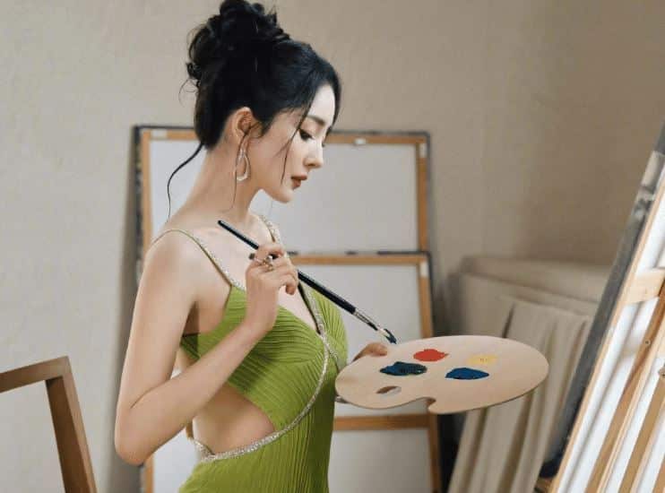 Родители Ян Ми не поддержали её в стремлении стать художницей