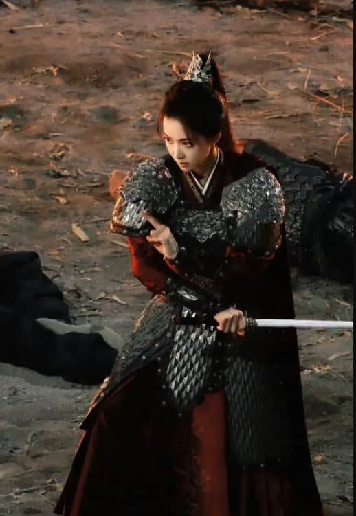 Воинственные образы Виктории Сон и Дин Юй Си на съёмках дорамы "Битва за любовь"