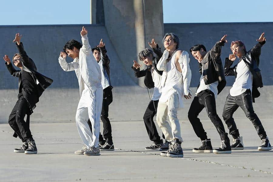 Манифест-фильм BTS «ON» стал их 13-м музыкальным видео, набравшим 600 миллионов просмотров