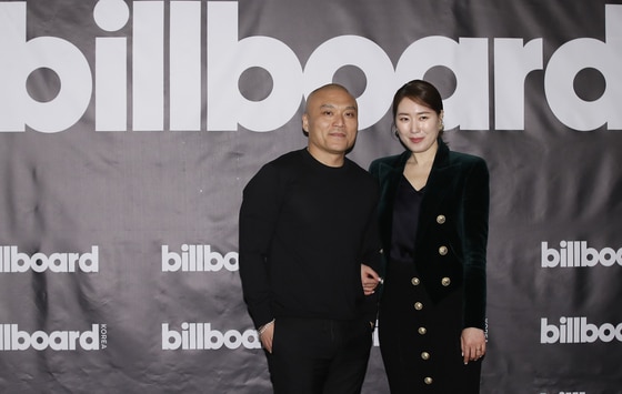Президент Billboard отвечает на критику чартов и говорит о K-pop во время пресс-конференции в Сеуле