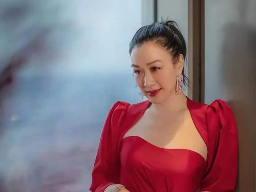 54-летняя Кристи Чанг даже не реагирует на хейтеров, критикующих её формы