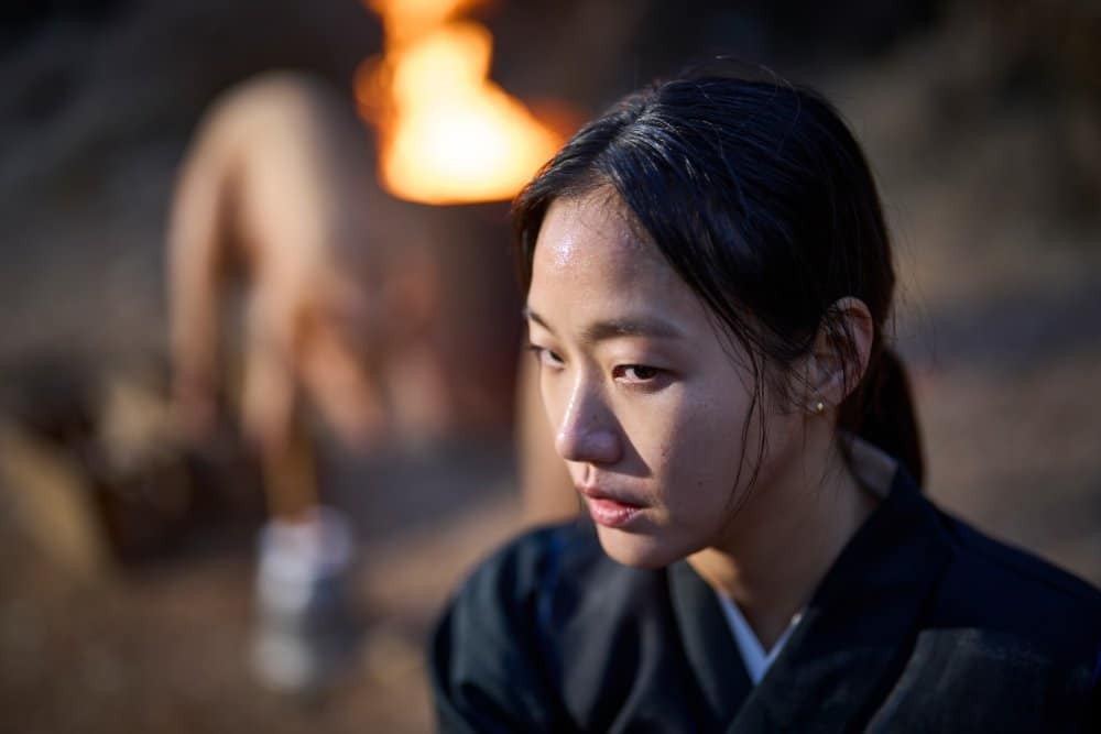 Ким Го Ын получила награду на одиннадцатом кинофестивале Marie Claire за роль в фильме «Раскопанная могила»
