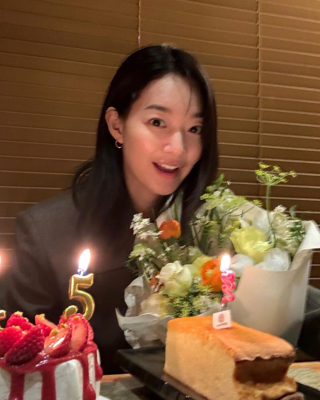 Актриса Шин Мин А отпраздновала свой 40-й день рождения