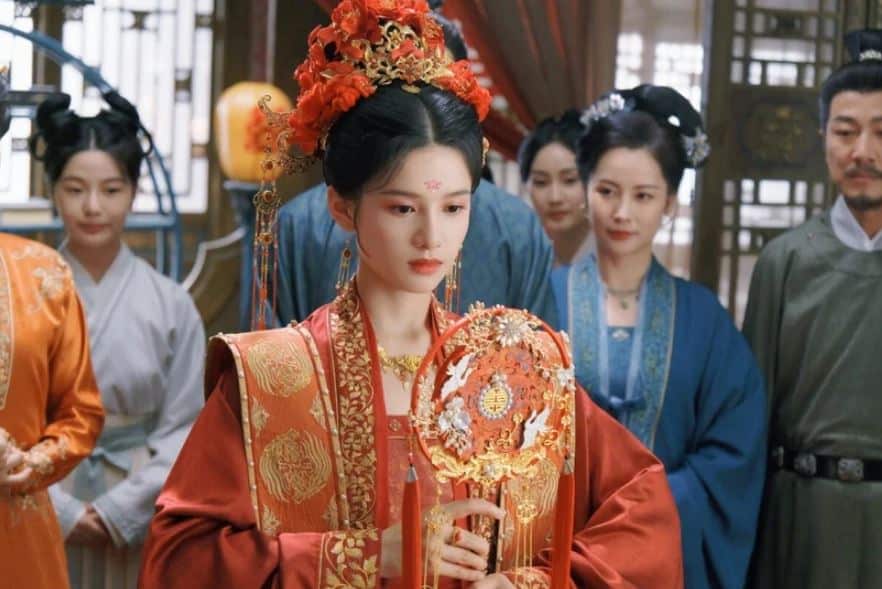 Зрители назвали "Историю Хуа Чжи" самой красивой костюмированной дорамой этого года