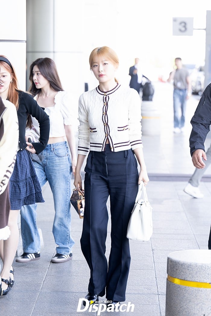 Red Velvet сияют красотой в аэропорту Кимпхо перед вылетом в Японию на «KCON JAPAN 2024»