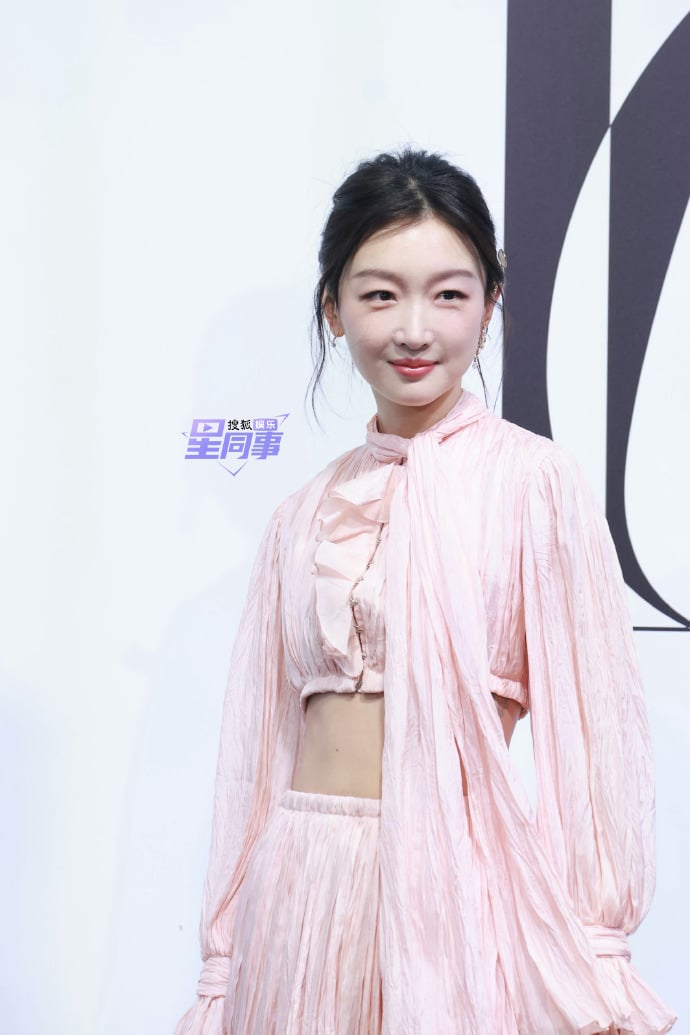 Китайские звёзды на ежегодной церемонии Harper’s Bazaar ICONS